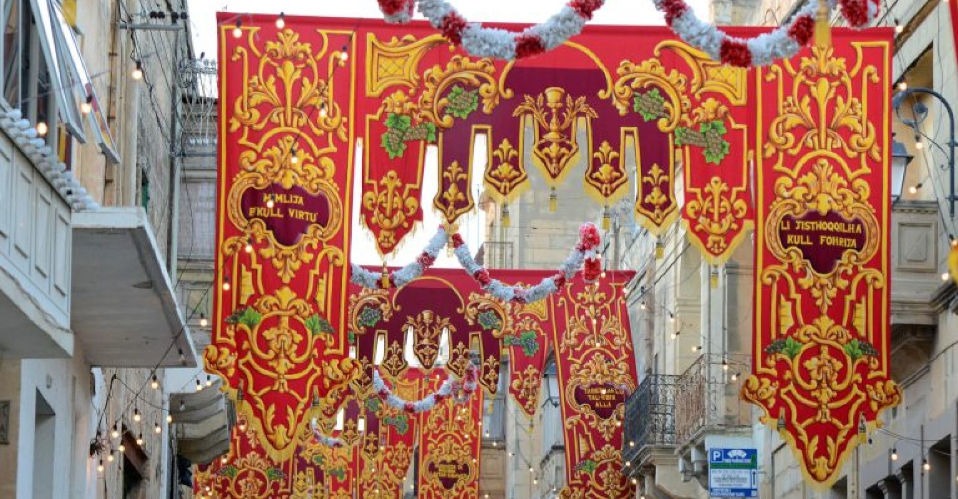 street decorations